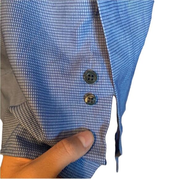 NWT! DKNY blue button down top. Size large‎ - Picture 6 of 10